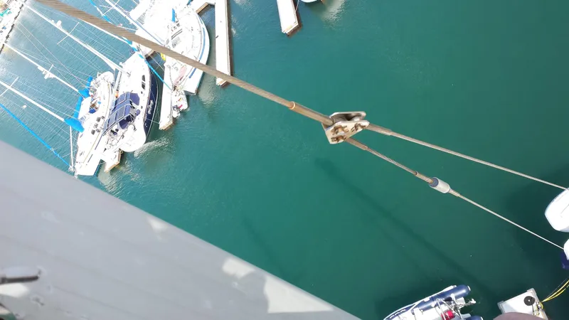 2003 Catalina 470