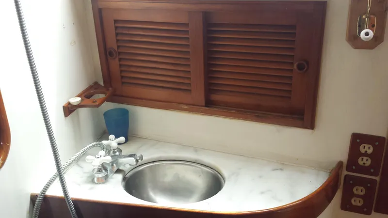 1985 Fair Weather Mariner Sloop/Cutter