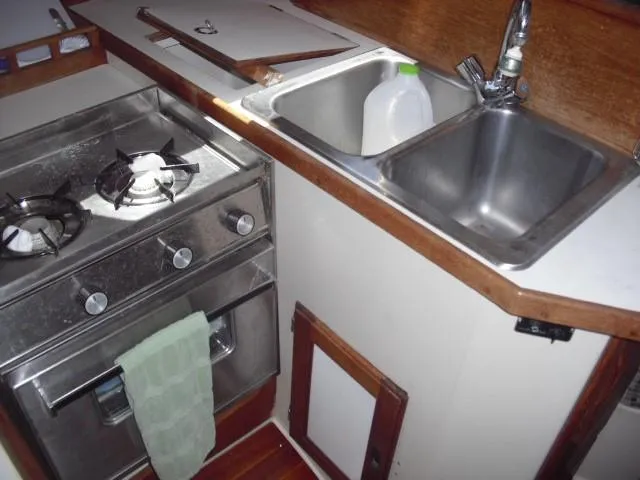 1986 Catalina 38