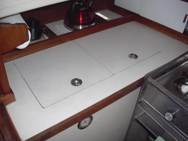 Refrigerator 110V