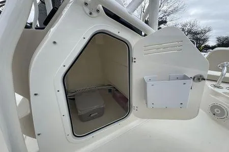 2013 Boston Whaler 210 Montauk