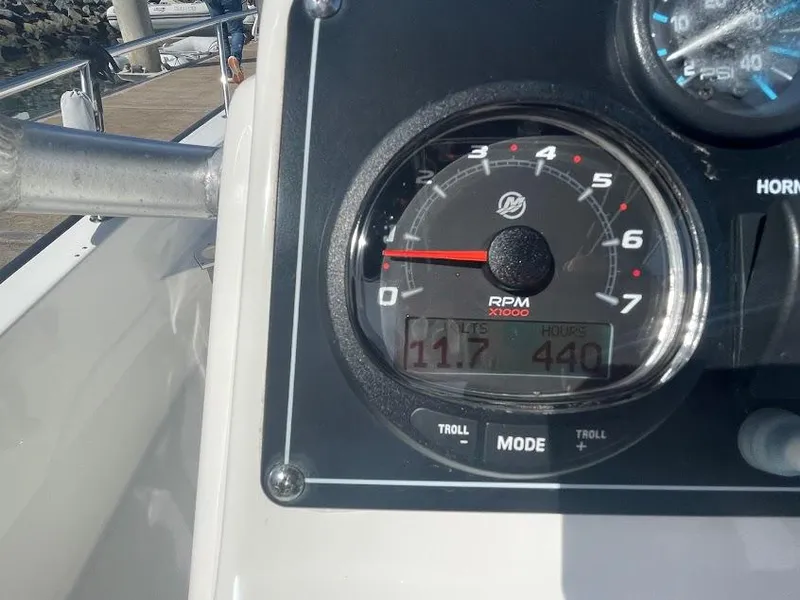 2013 Boston Whaler 210 Montauk