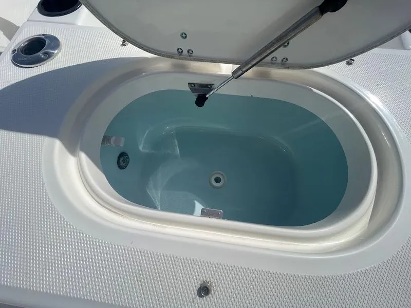 2013 Boston Whaler 210 Montauk