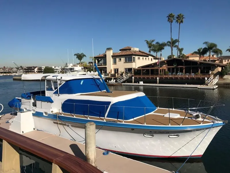 1965 Hatteras Double Cabin Motor Yacht