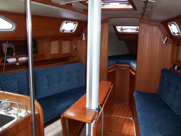 1989 Ericson 32-200