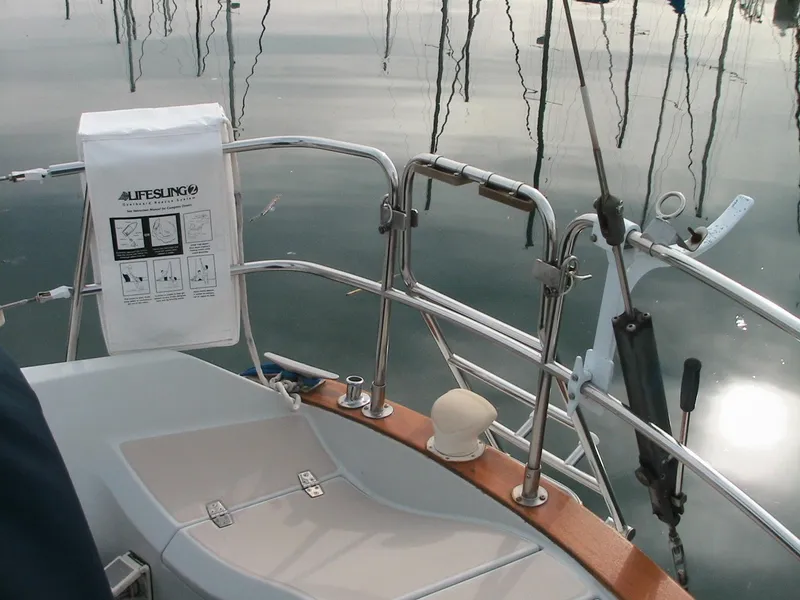 1989 Ericson 32-200