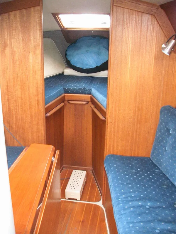 1989 Ericson 32-200