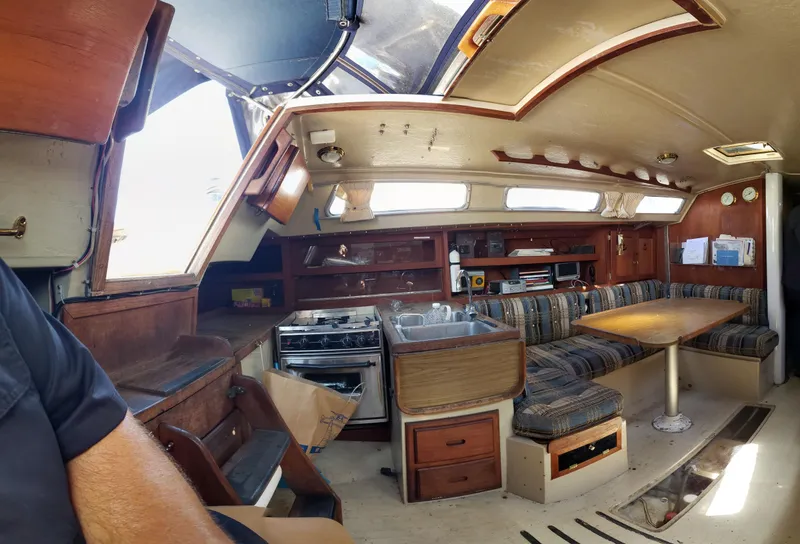 1979 Catalina 38