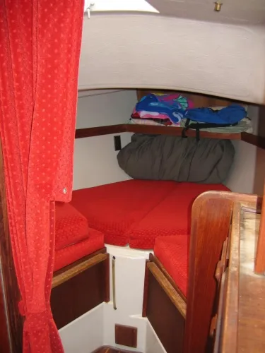 V Berth