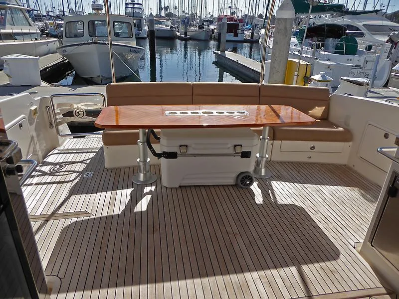 2008 Riviera Sport Yacht