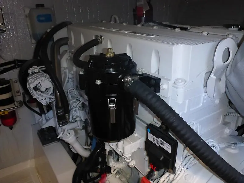 2008 Riviera Sport Yacht