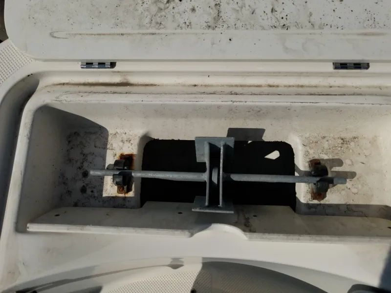2010 Bayliner 1903 Trophy Center Console