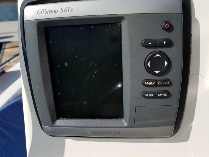 2010 Bayliner 1903 Trophy Center Console