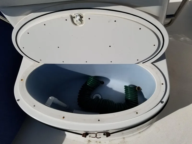 2010 Bayliner 1903 Trophy Center Console