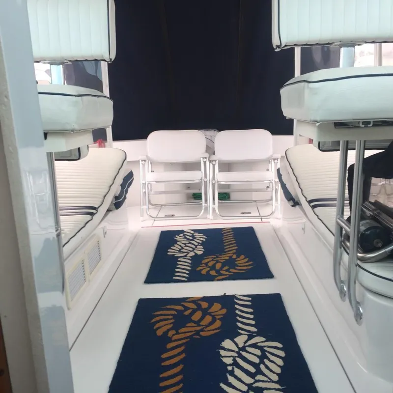 2000 Mainship Pilot 30 Sedan