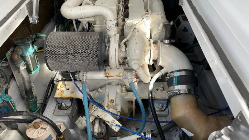 2000 Mainship Pilot 30 Sedan