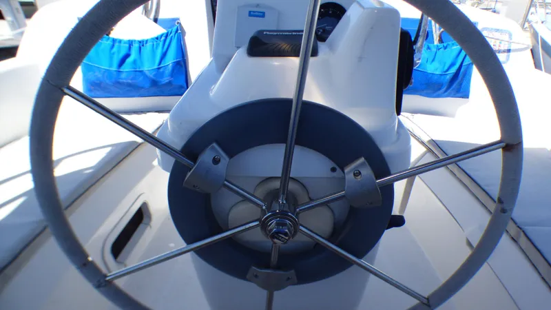 2000 Hunter Sloop