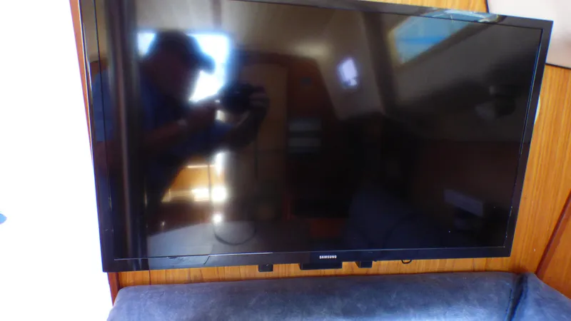 New flat screen TV
