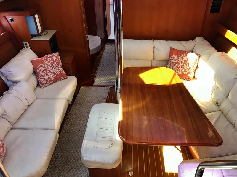 1998 Hunter 45 Center Cockpit