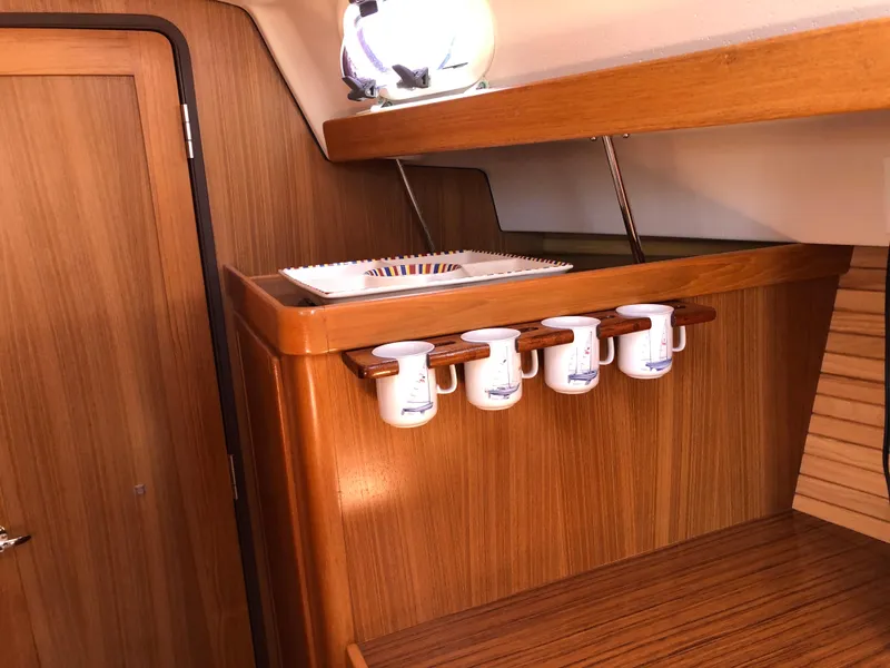2009 Catalina 375