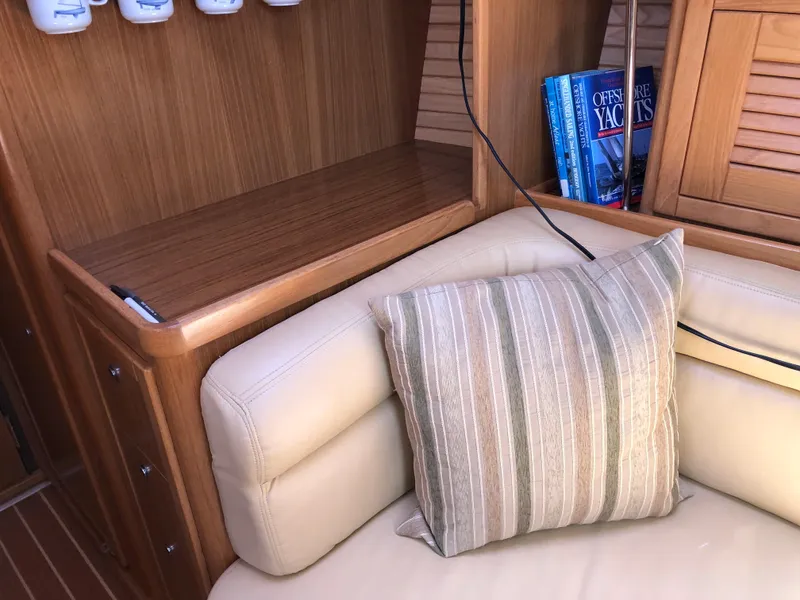 2009 Catalina 375