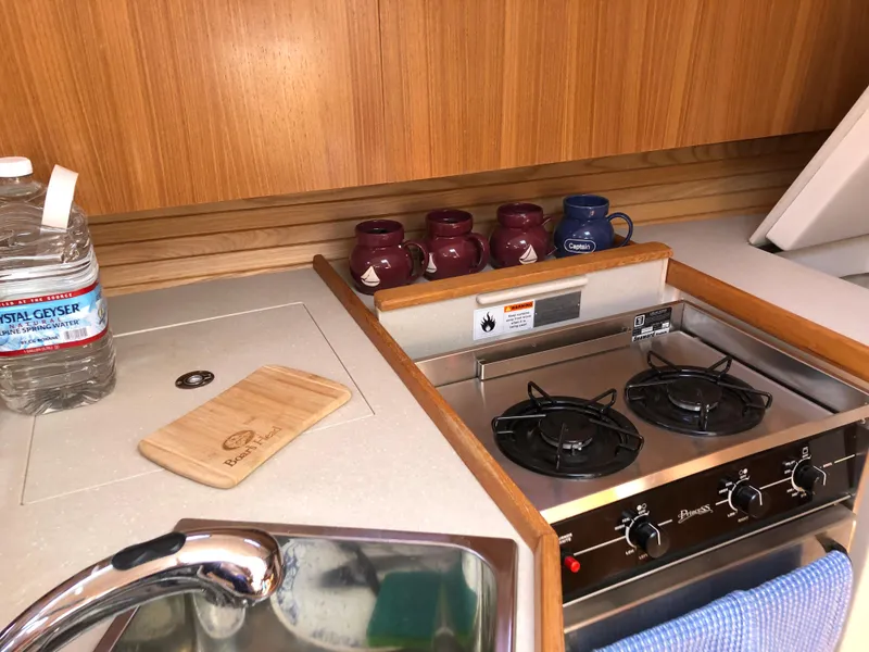 2009 Catalina 375