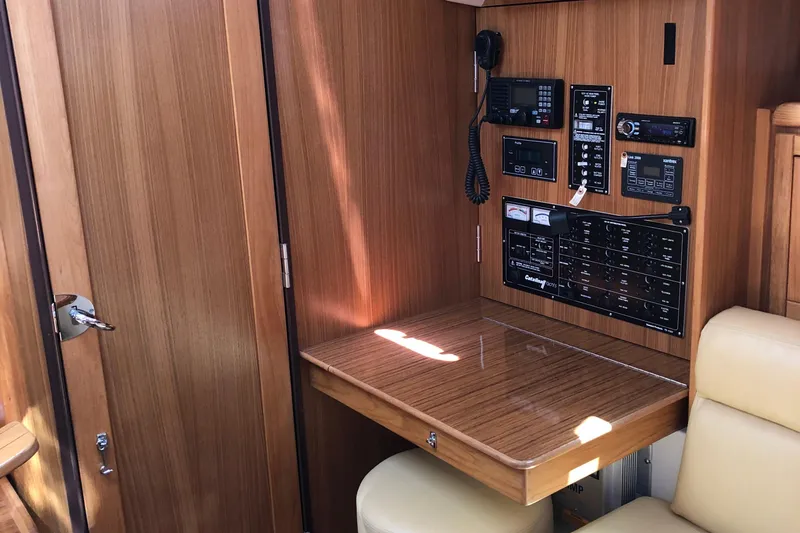 2009 Catalina 375