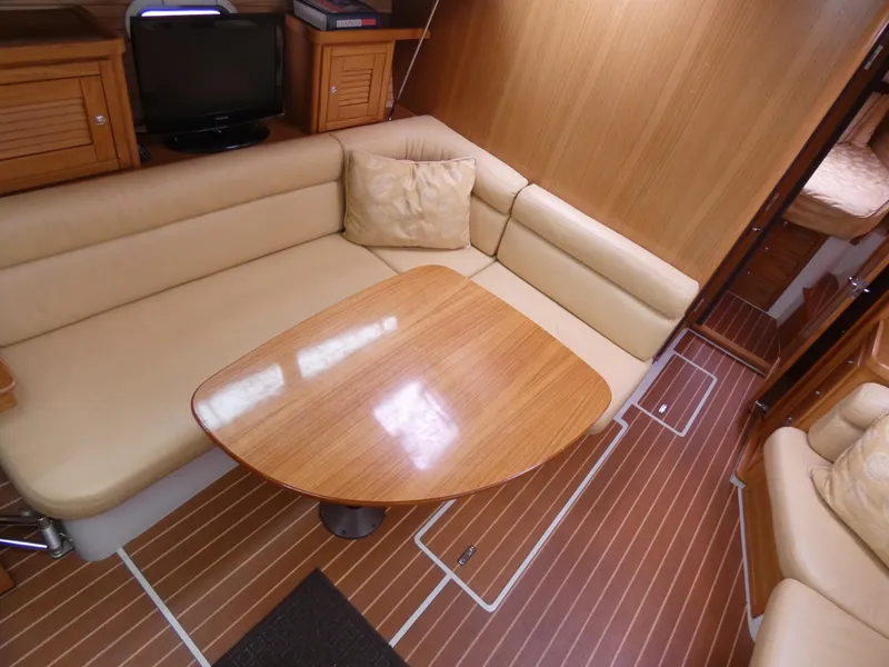 2009 Catalina 375