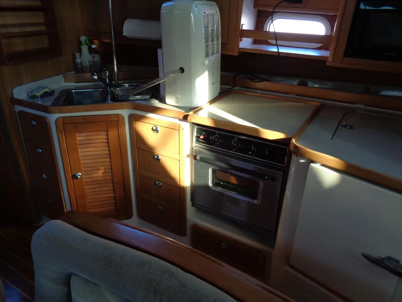 2005 Catalina 42 MkII