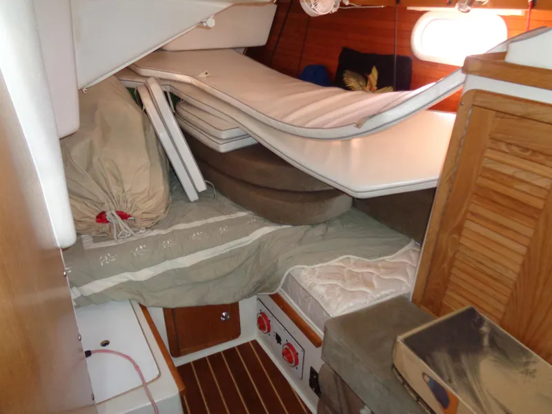 2005 Catalina 42 MkII