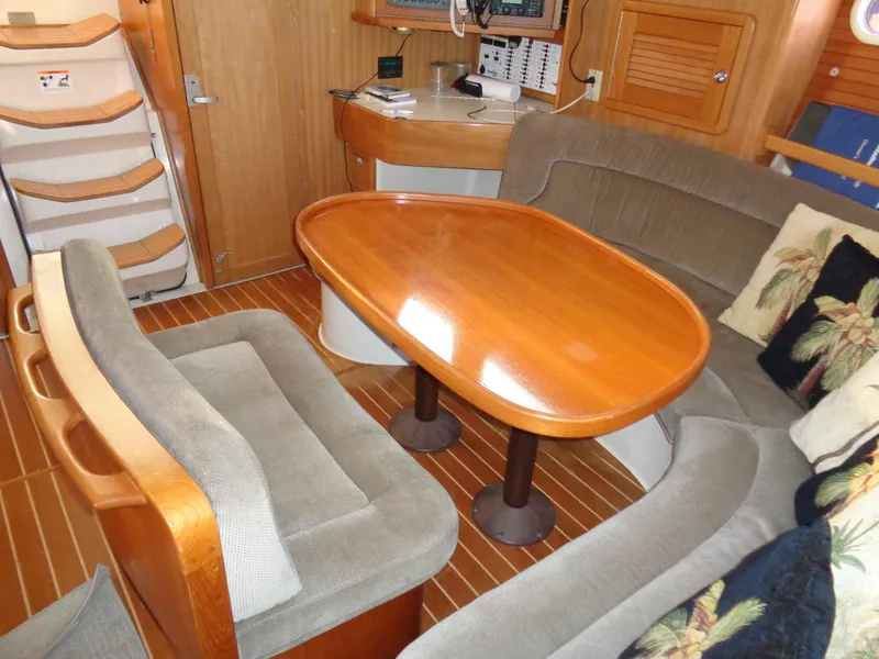 2005 Catalina 42 MkII