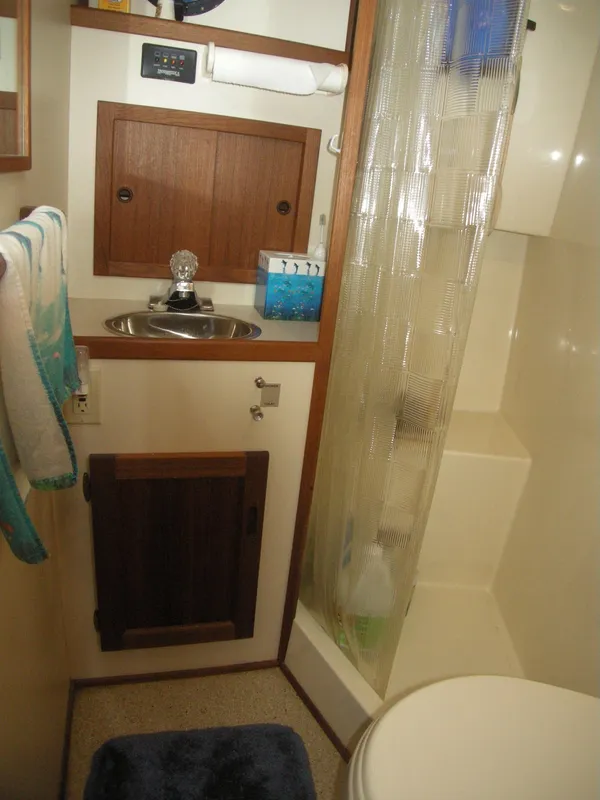 Head w/stall shower