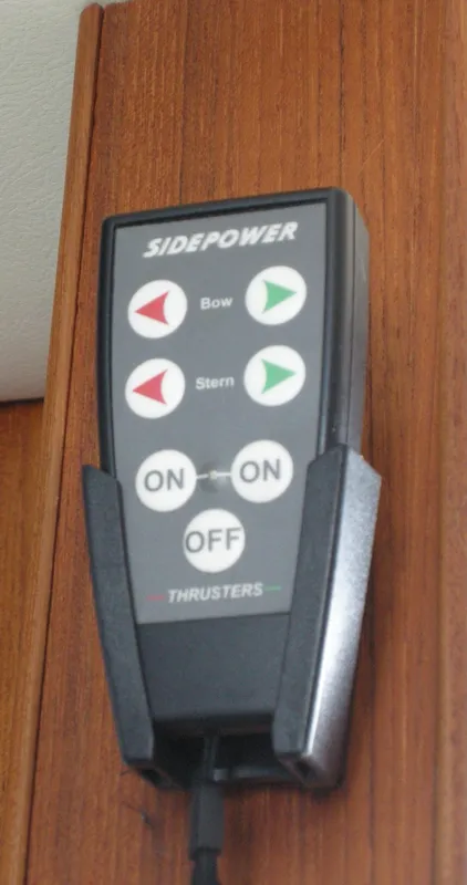 Thruster remote