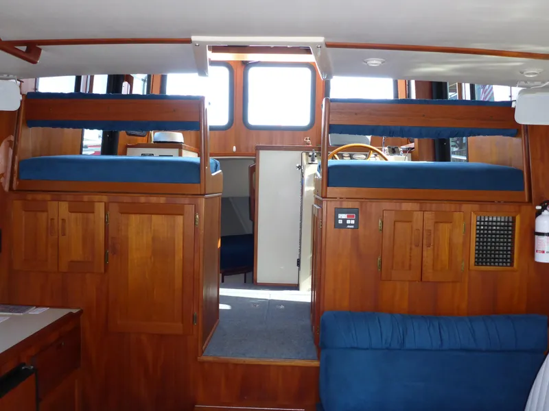 2002 Nordic Tug Flybridge 32