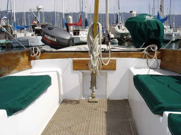 1968 Yankee Dolphin Sloop
