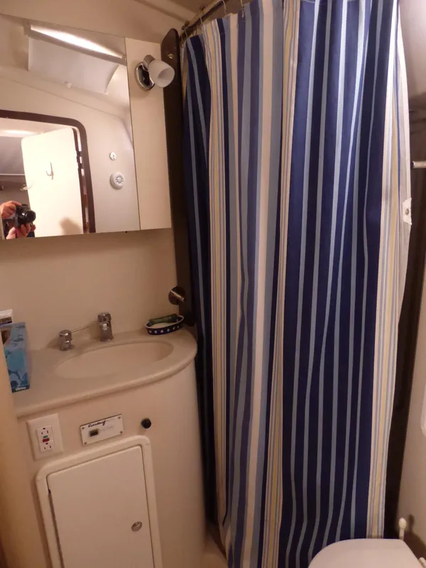 2008 Catalina 375