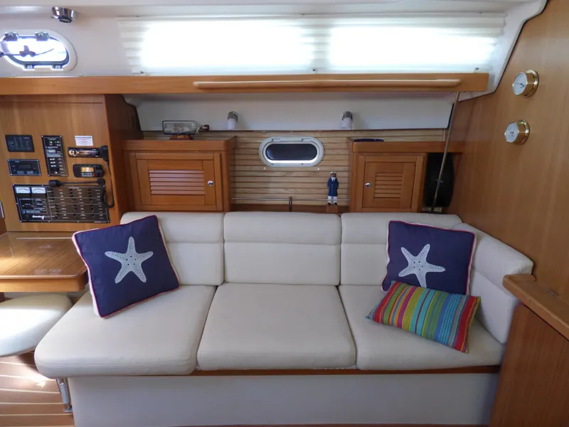 Starboard Settee
