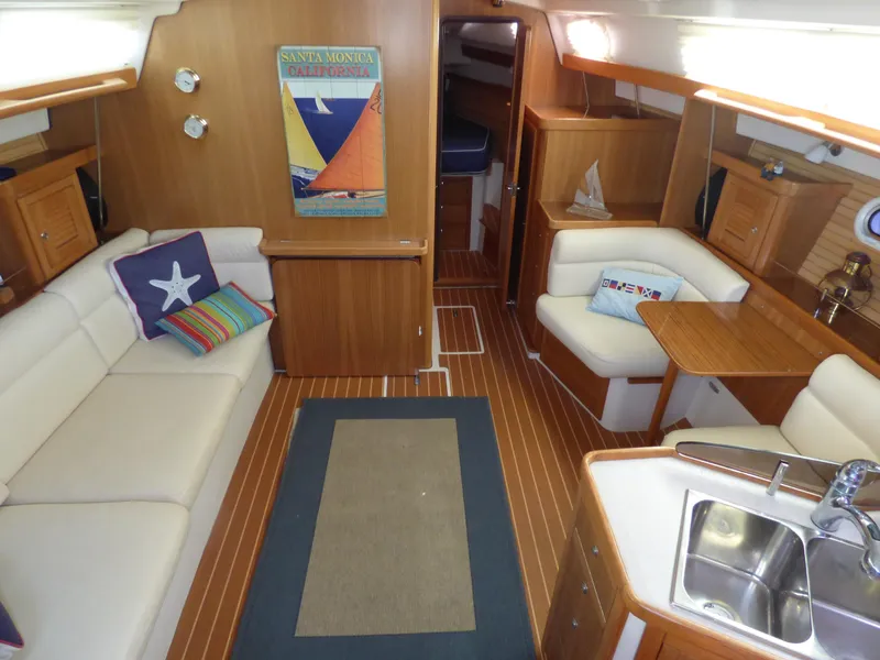 2008 Catalina 375