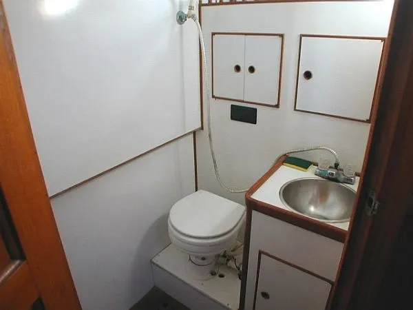 1979 CHB TRI CABIN TRAWLER