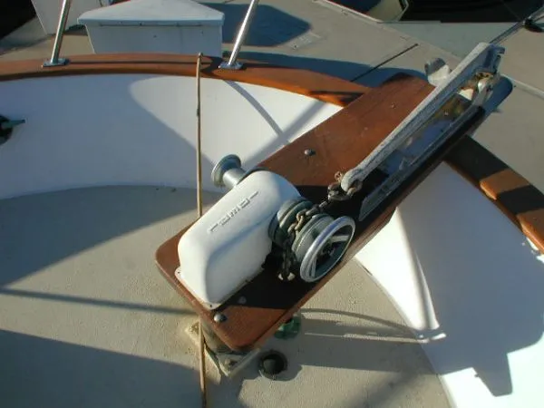 1979 CHB TRI CABIN TRAWLER