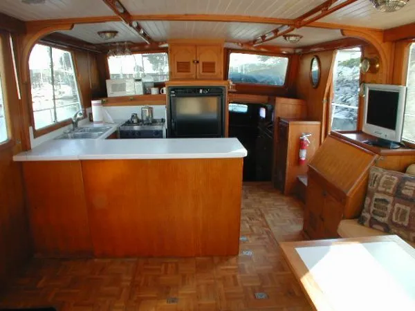 1979 CHB TRI CABIN TRAWLER