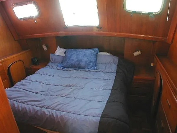 1979 CHB TRI CABIN TRAWLER