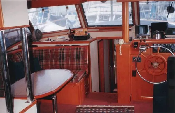 1985 Sea Ranger Aft Cabin Motoryacht