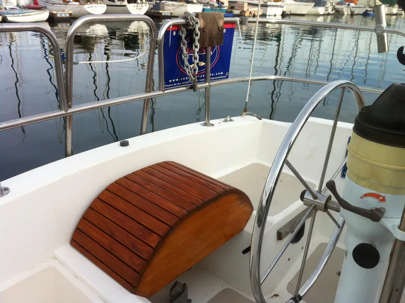 Custom Helm Seat