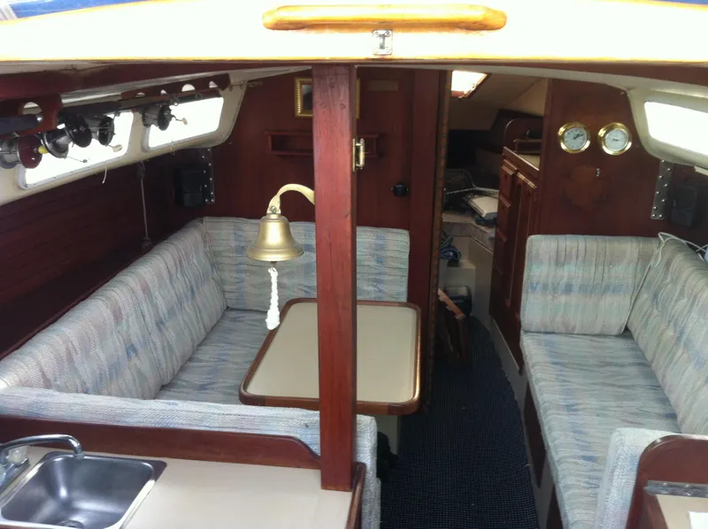 Starboard Settee & Drop Down Table