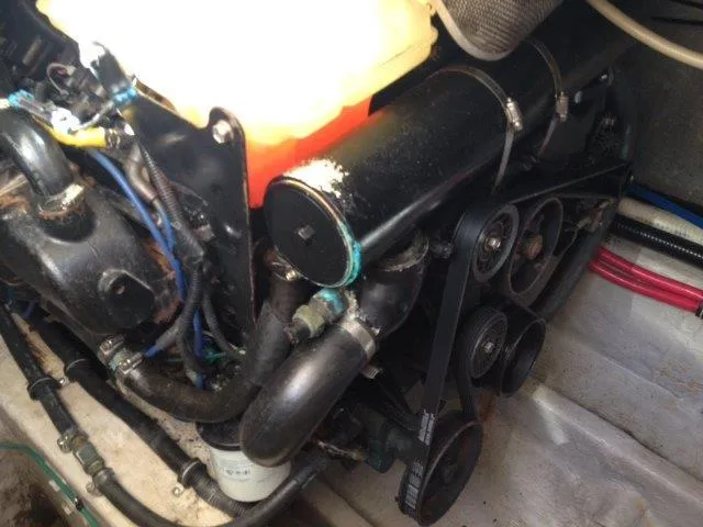 2001 Wellcraft 330 Coastal
