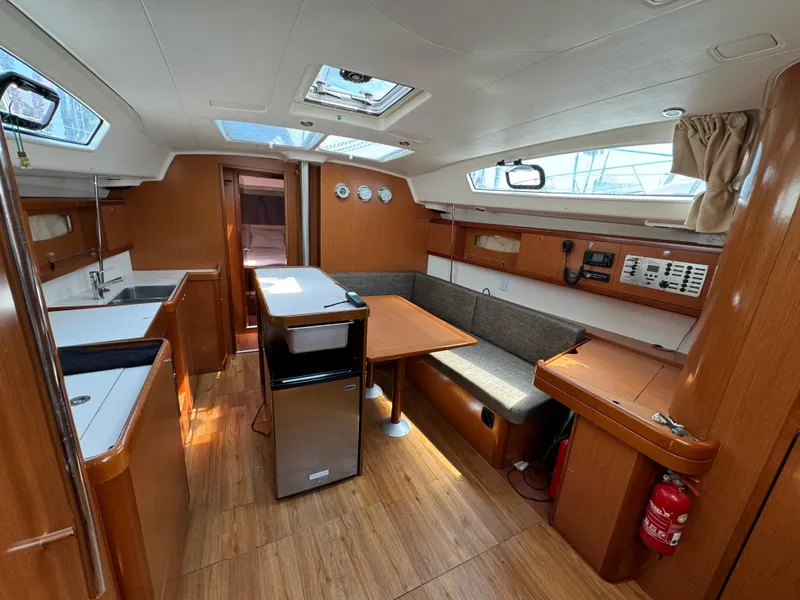 2008 Beneteau Oceanis 43