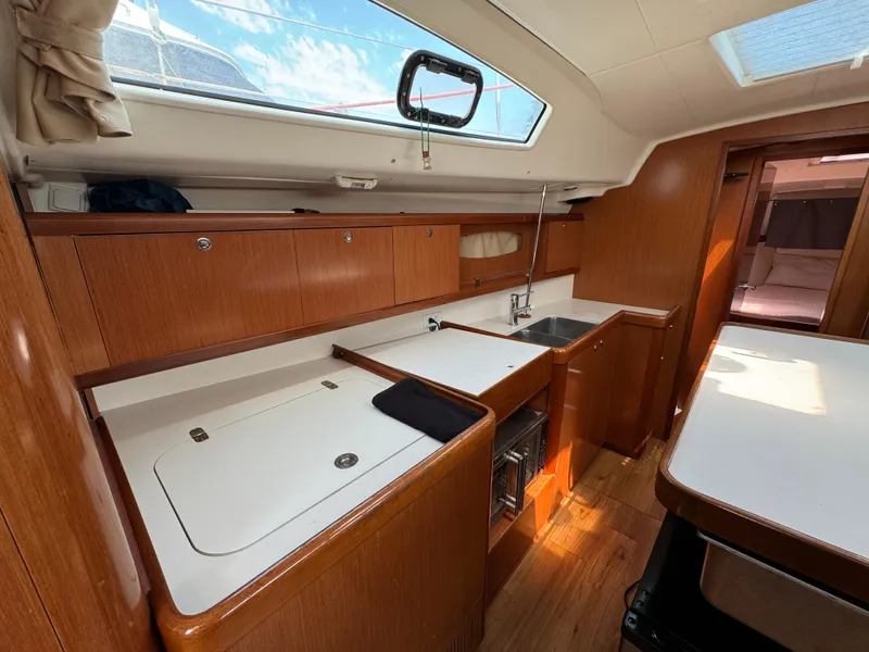 2008 Beneteau Oceanis 43