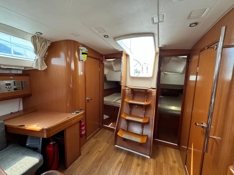 2008 Beneteau Oceanis 43
