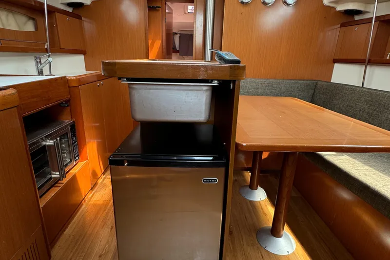 2008 Beneteau Oceanis 43